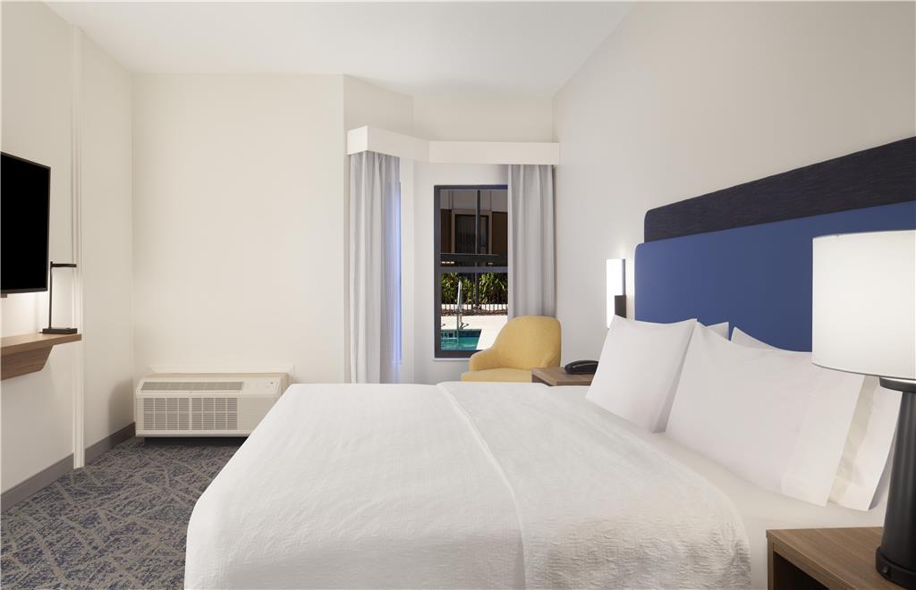 Фото Hampton Inn & Suites Tampa-North