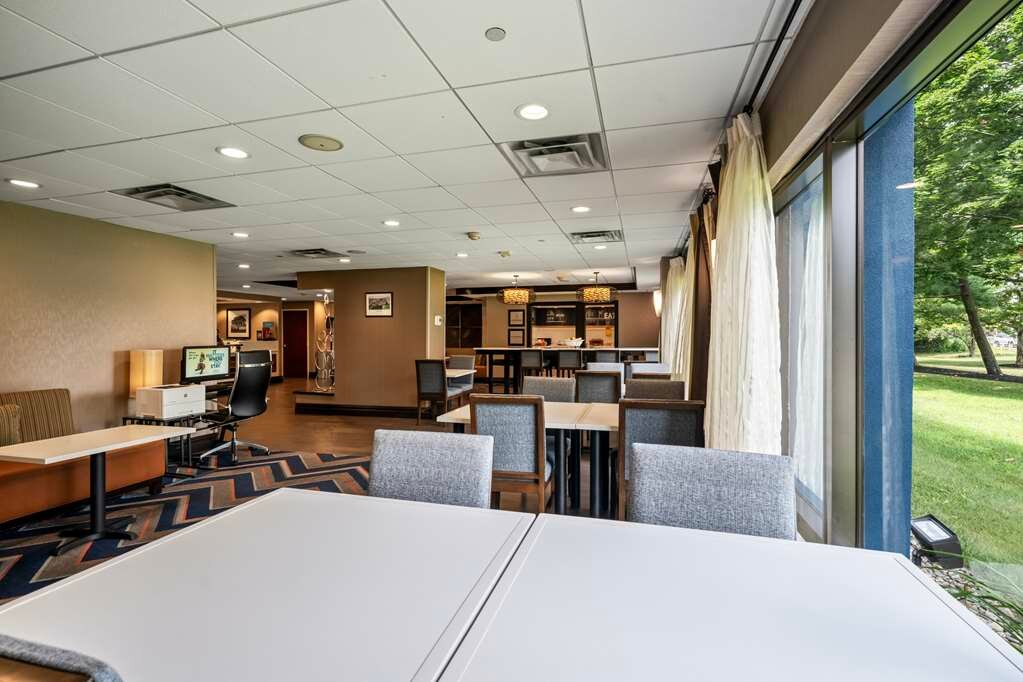 Фото Hampton Inn Ridgefield Park