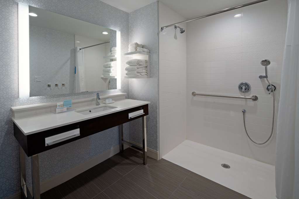 Фото Hampton Inn & Suites Gilroy