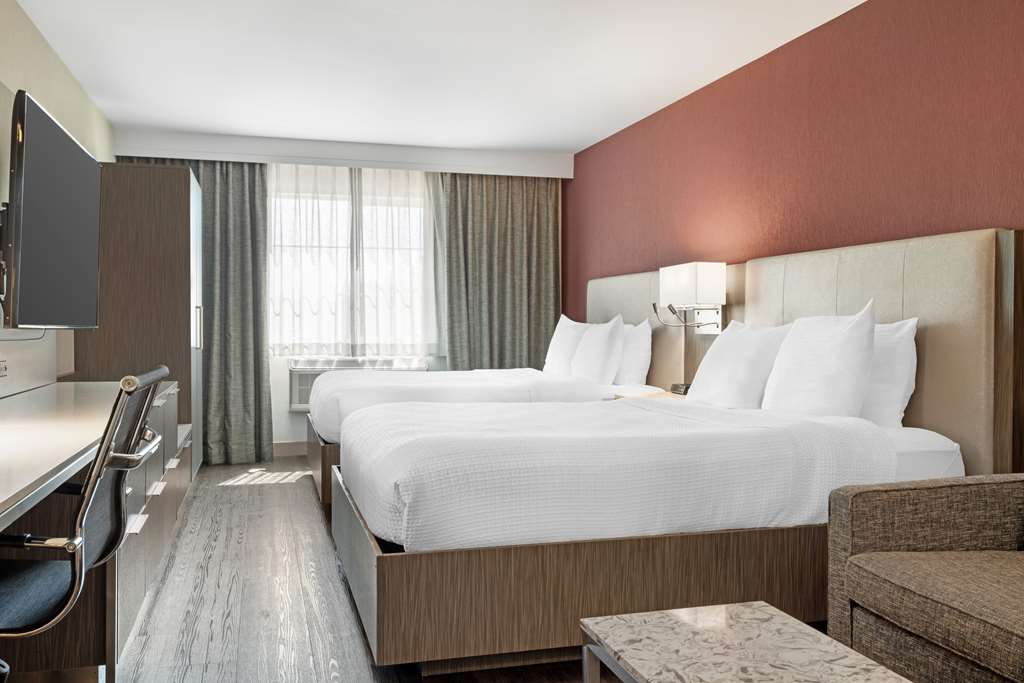 Фото Best Western Plus Temecula Wine Country Hotel &Suites