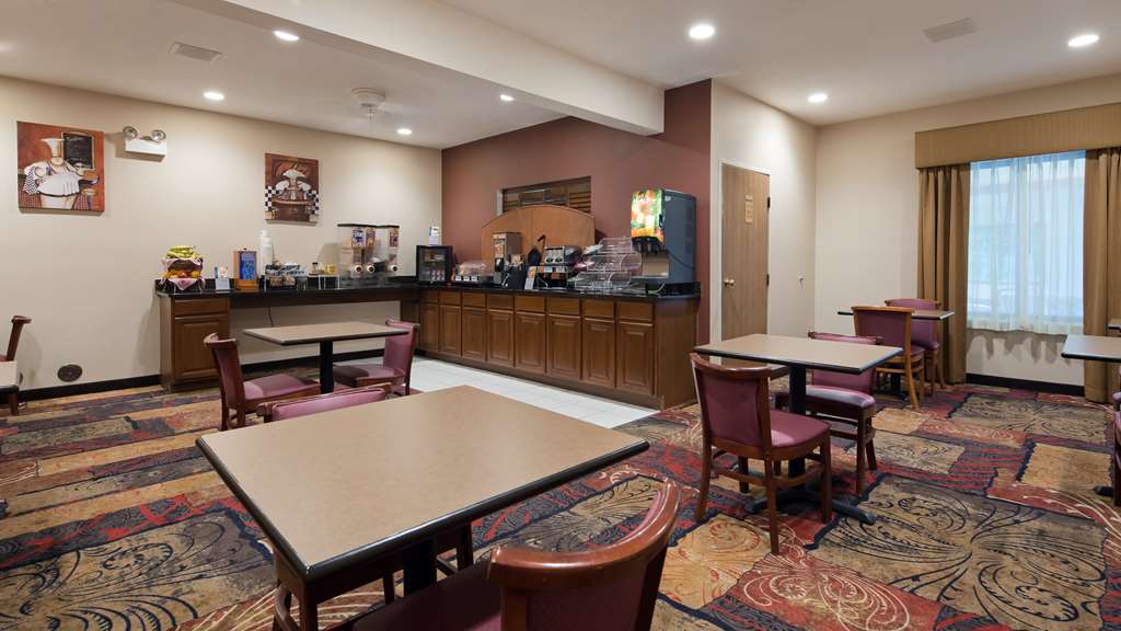 Фото Best Western Plaza Hotel Saugatuck