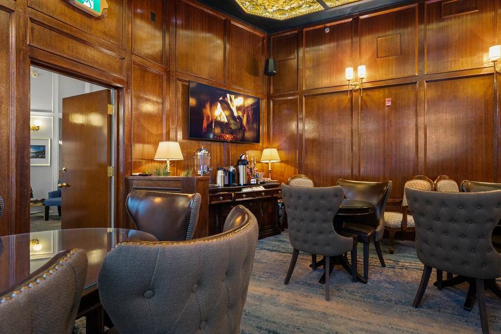 Фото Crown Columbia Hotel, Bw Premier Collection