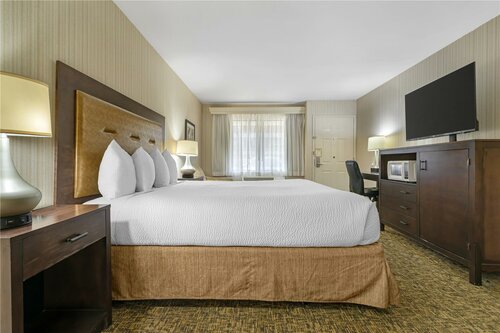 Гостиница Best Western Plus Big America в Санта-Марии