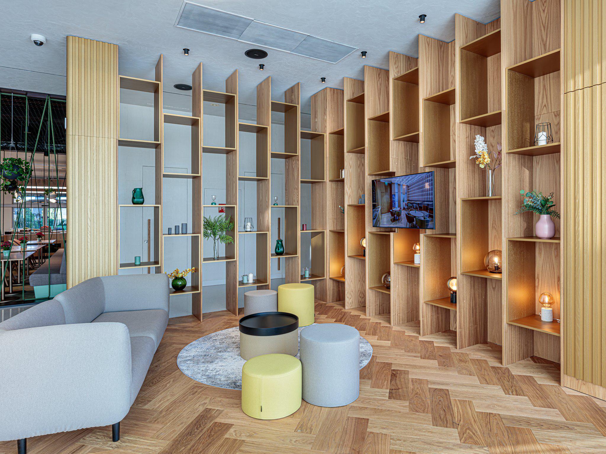 Фото Holiday Inn Prague