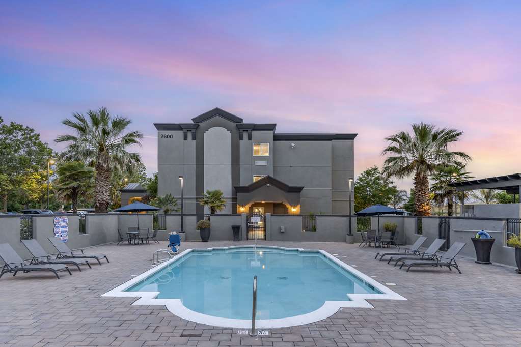 Фото Best Western Plus Vineyard Inn