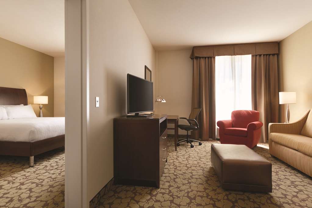 Фото Hilton Garden Inn Boston Logan Airport