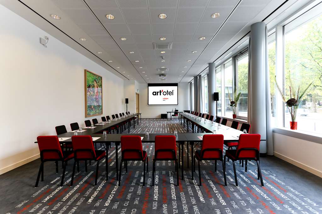 Фото Art'otel Cologne, part of Radisson Hotel Group
