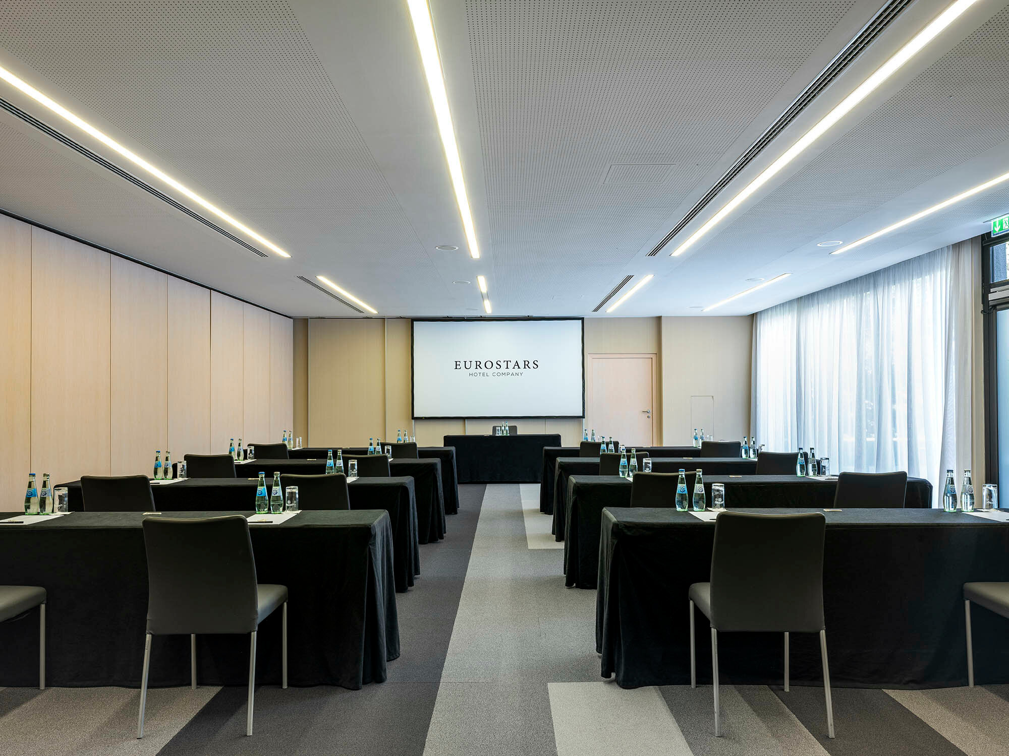Фото Eurostars Book Hotel