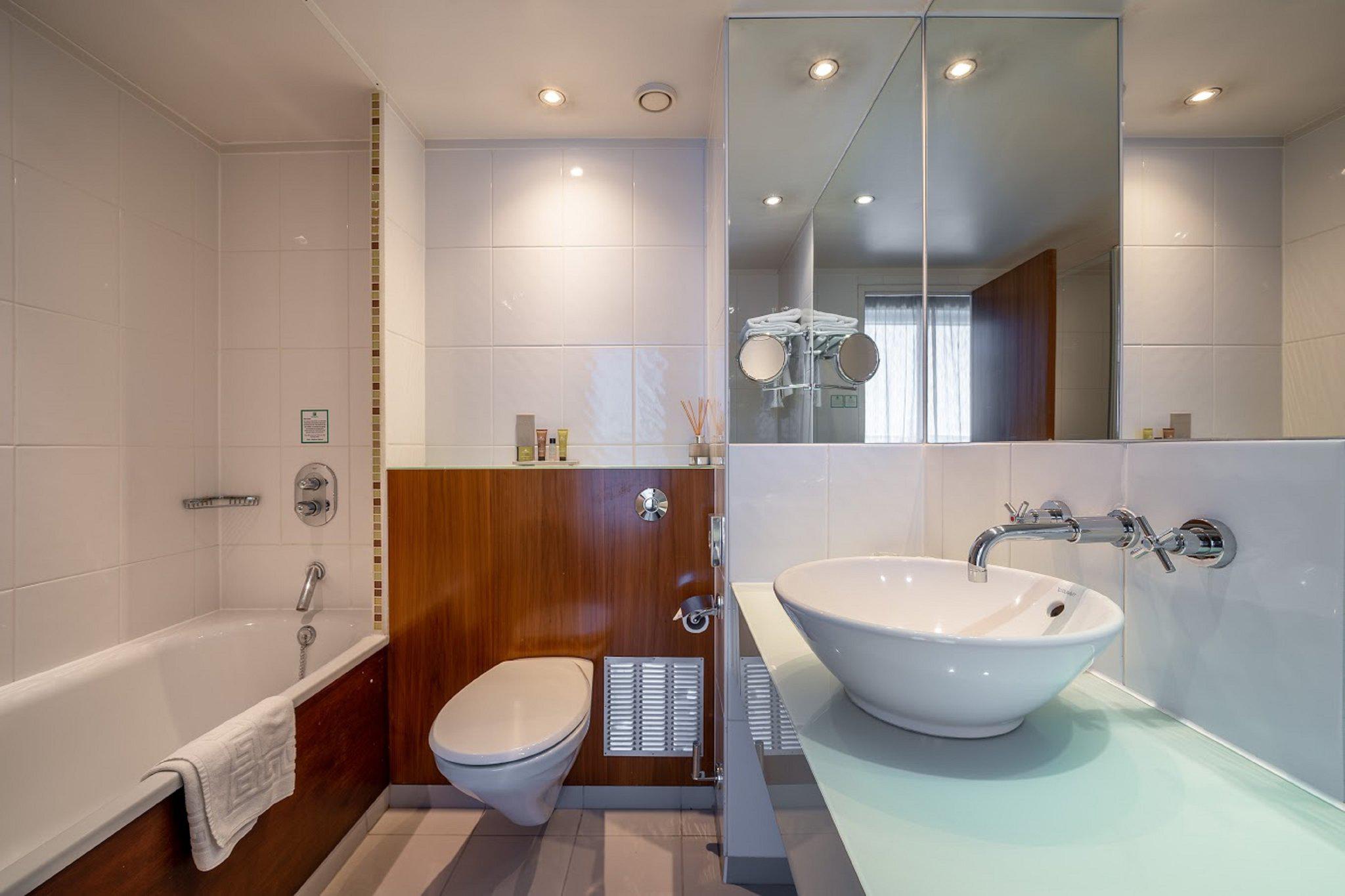 Фото Holiday Inn London Camden Lock, an Ihg Hotel