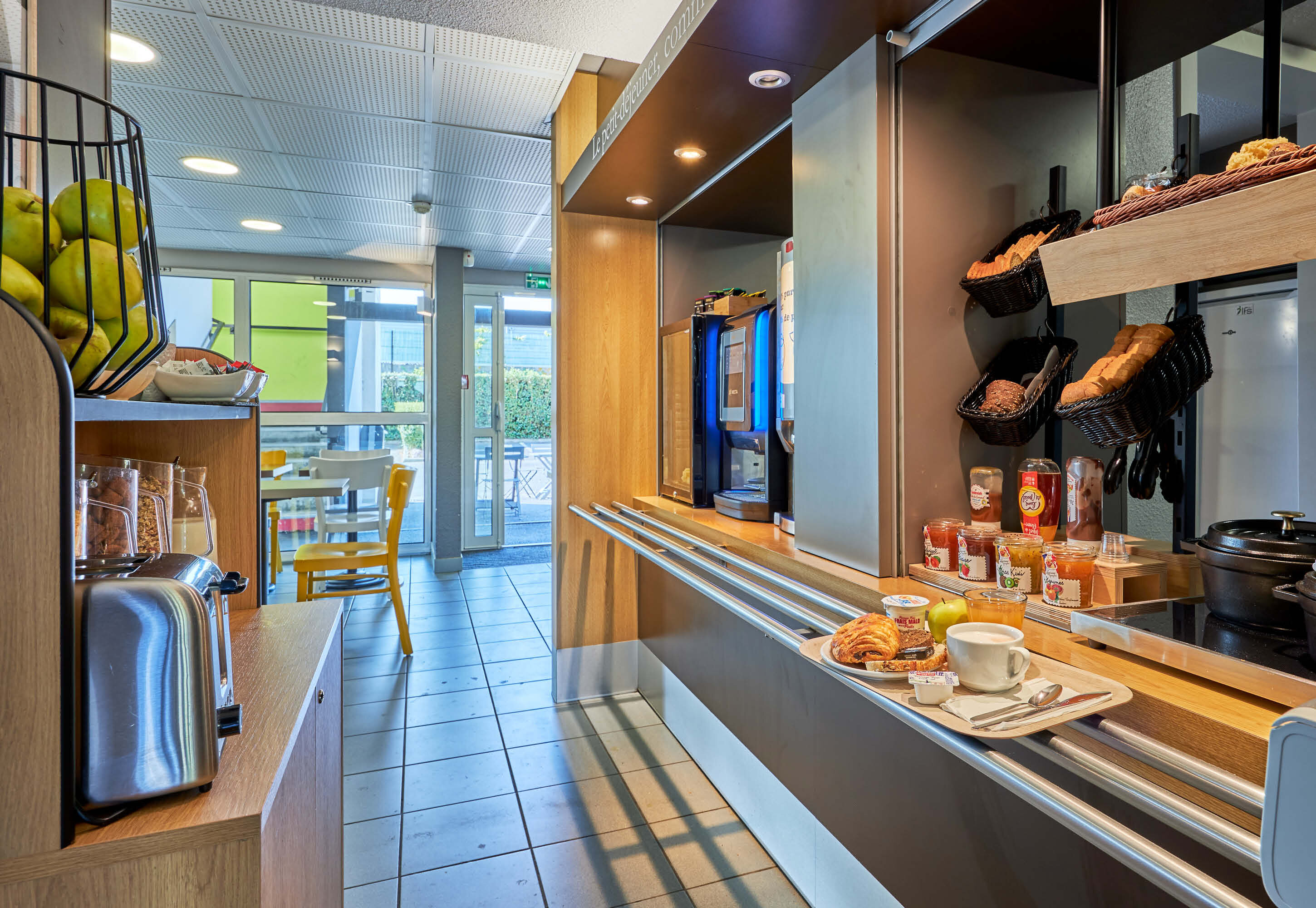 Фото B&b Hotel Caen Sud