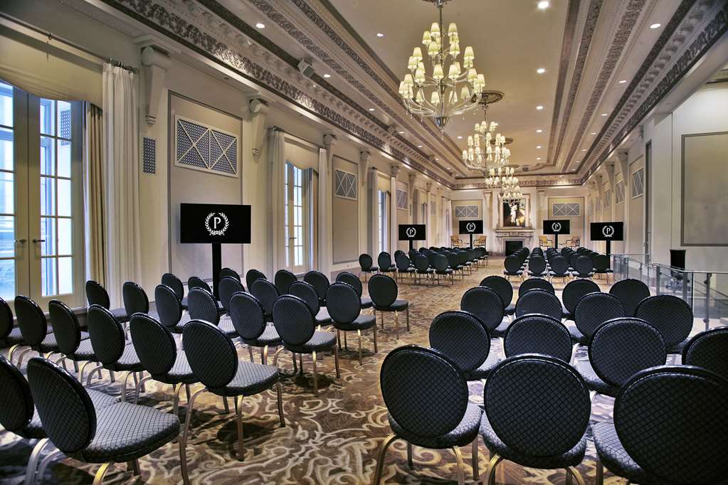 Фото The Palmer House Hilton