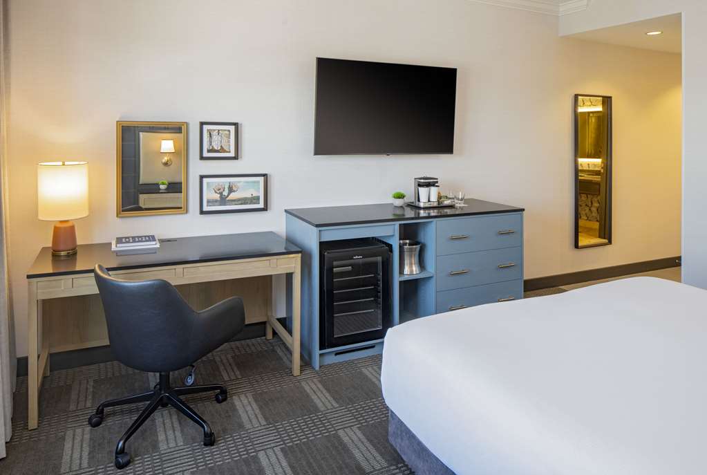 Фото Hilton San Antonio Hill Country