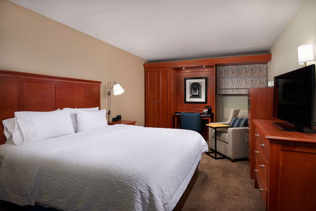 Фото Hampton Inn Ann Arbor-South