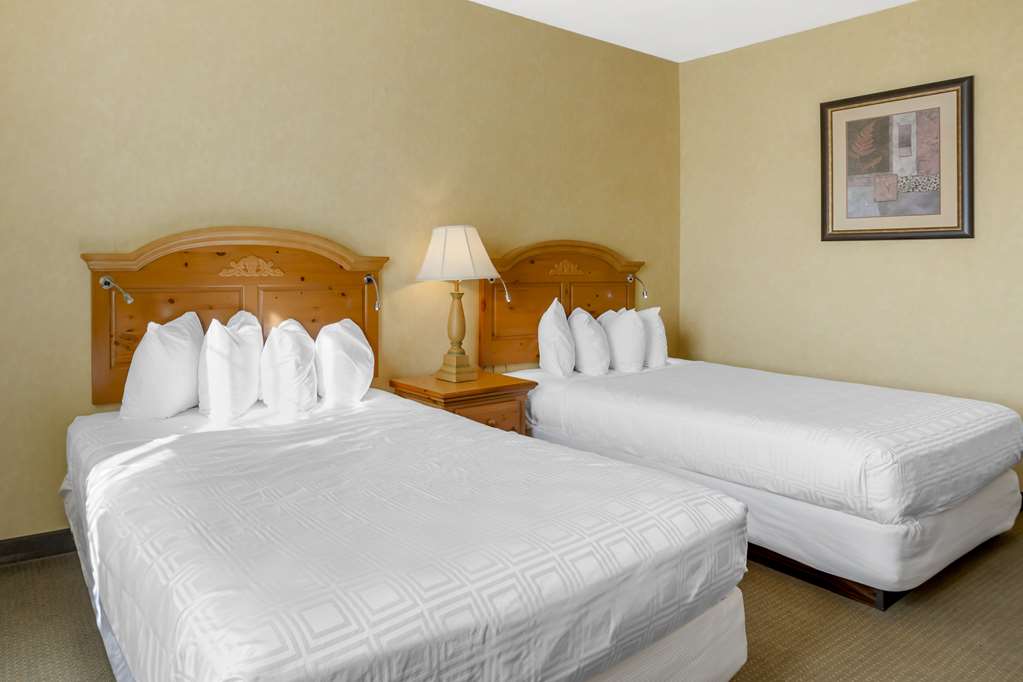 Фото Best Western Plus Revere Inn & Suites