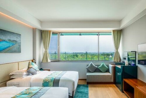 Central Green Tennis Hotel