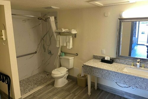 Гостиница Days Inn by Wyndham Okmulgee в Генриетте