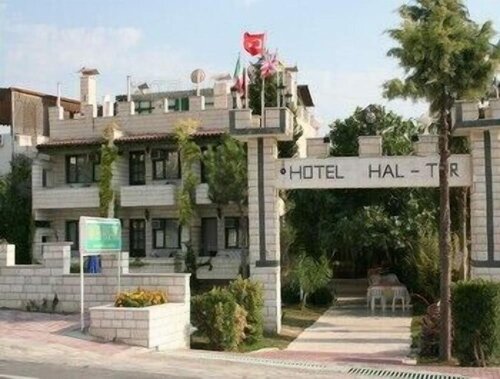 Гостиница Hal-Tur Hotel в Гюнее