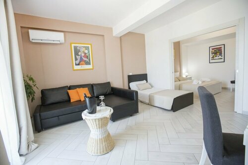 Гостиница Belvedere Rent Rooms в Кампофеличе-ди-Рочелле