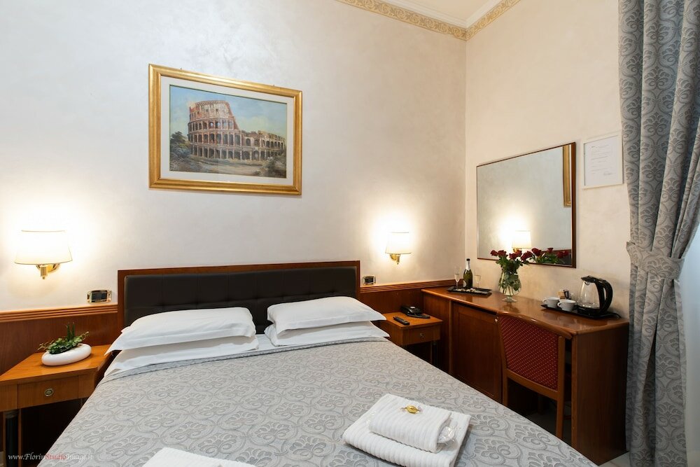 Фото Hotel Centro Cavour Roma
