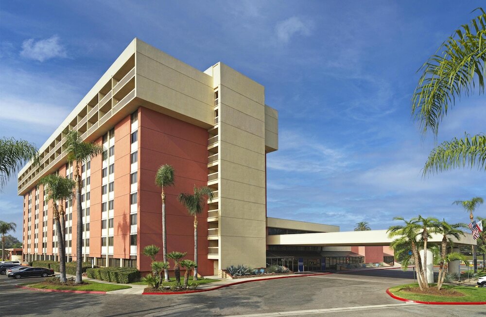 Фото Ontario Airport Hotel & Conference Center