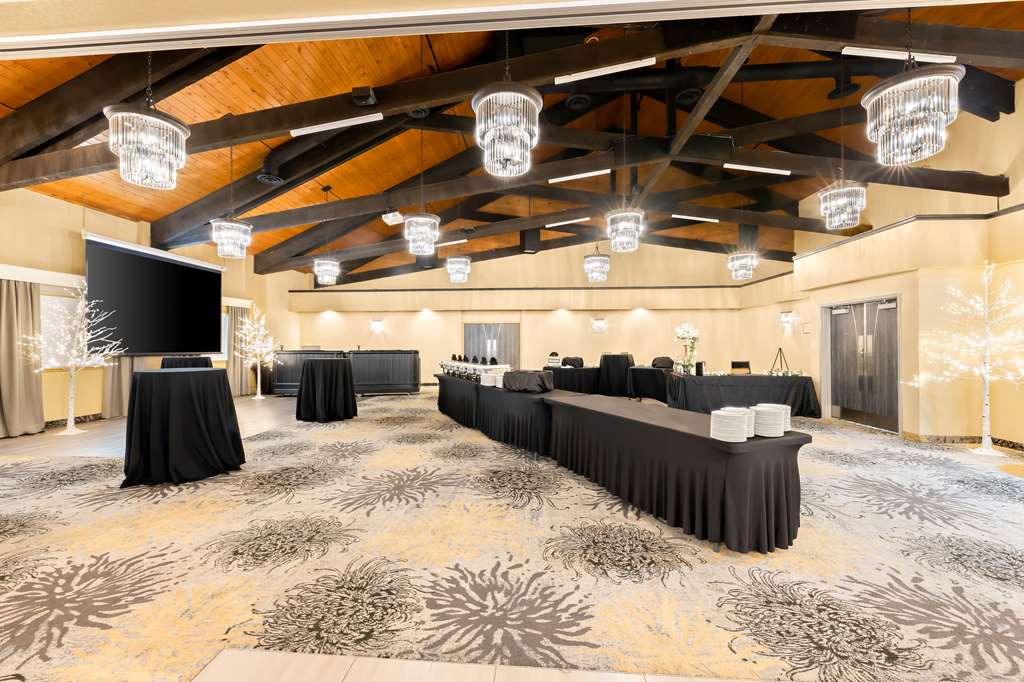 Фото Best Western Plus Nor'wester Hotel & Conference Centre