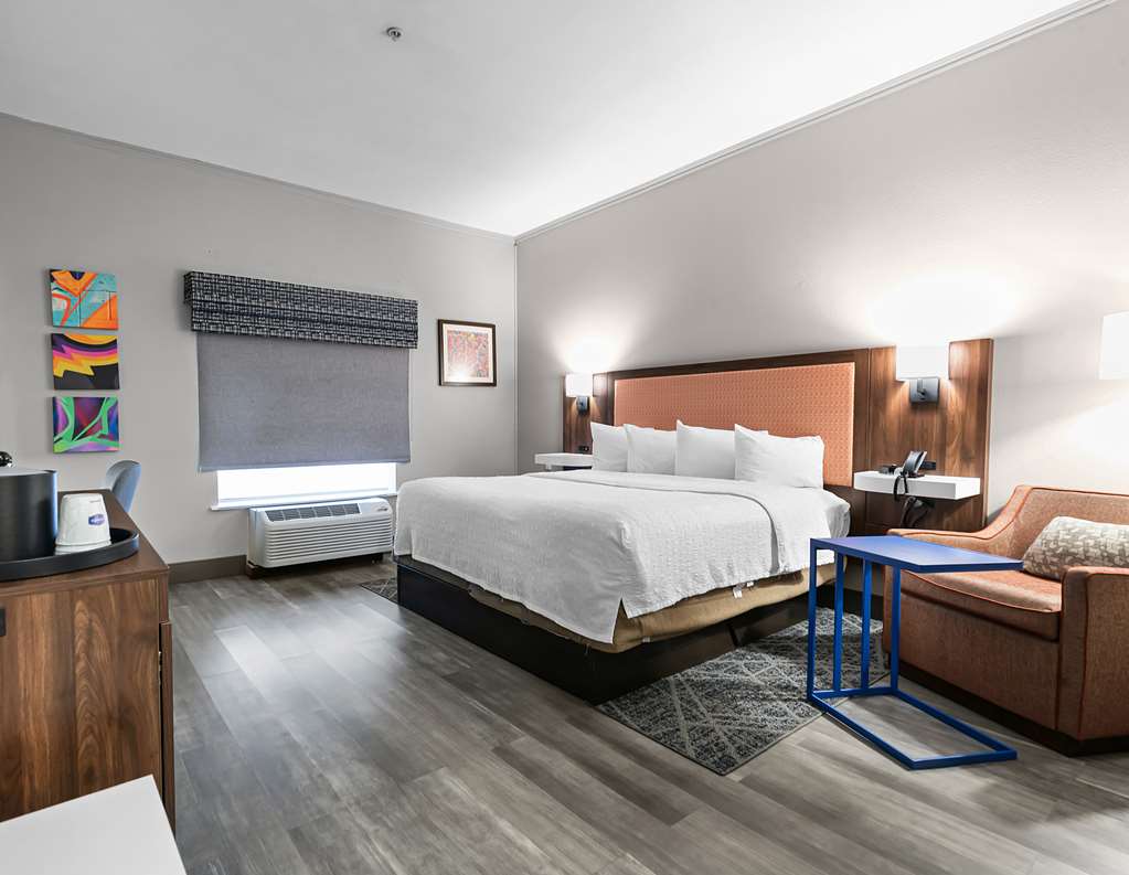 Фото Hampton Inn Seguin