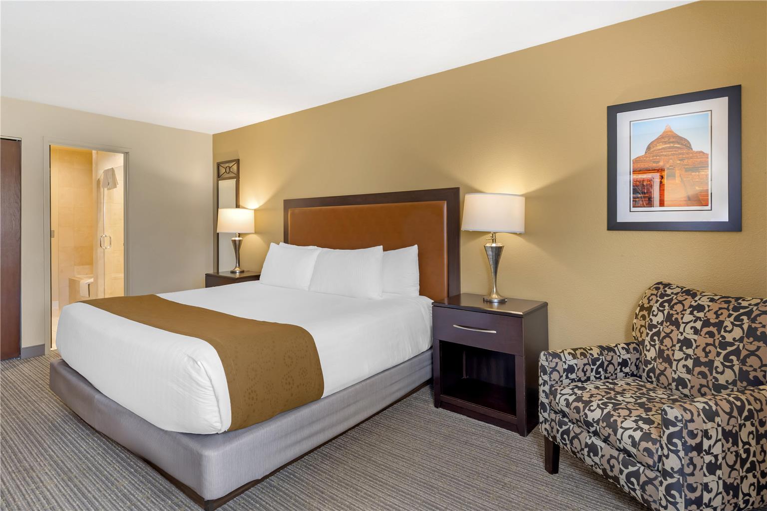 Фото Best Western Plus Plaza by the Green