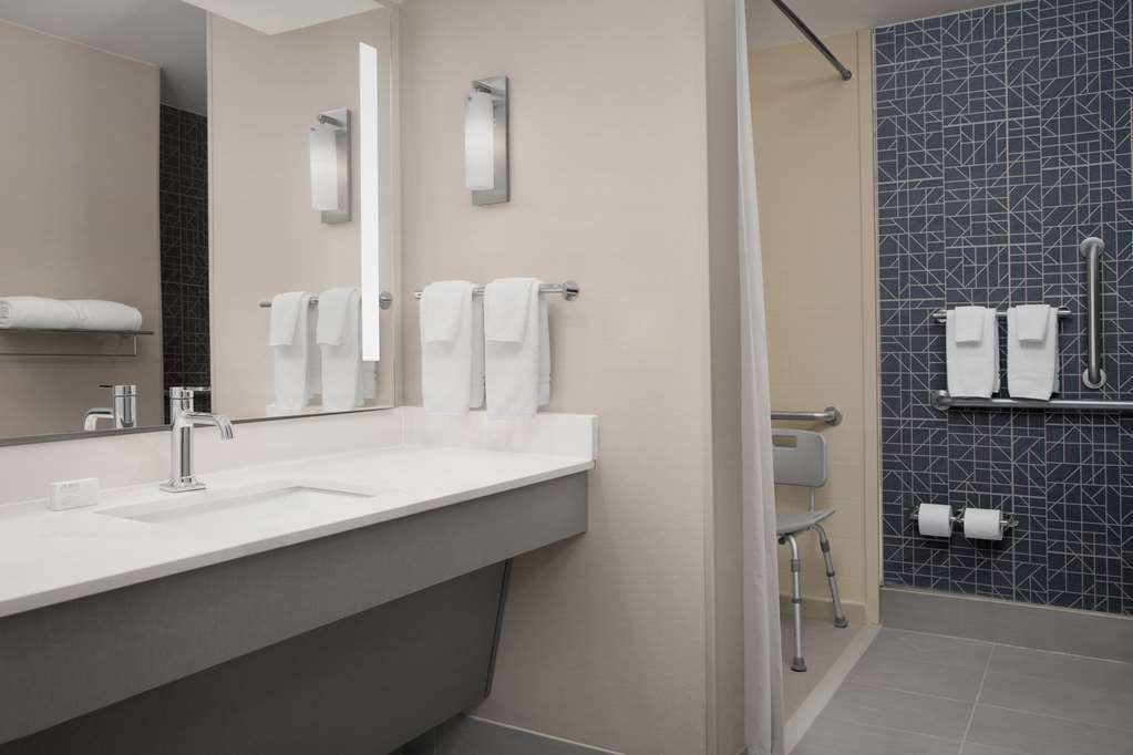 Фото Homewood Suites by Hilton Alexandria