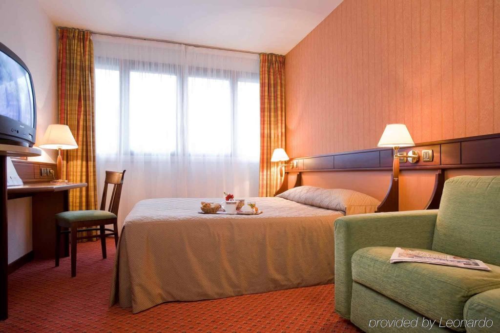 Фото Mercure Versailles Paris Ouest