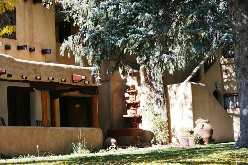 Фото Inn on La Loma Plaza