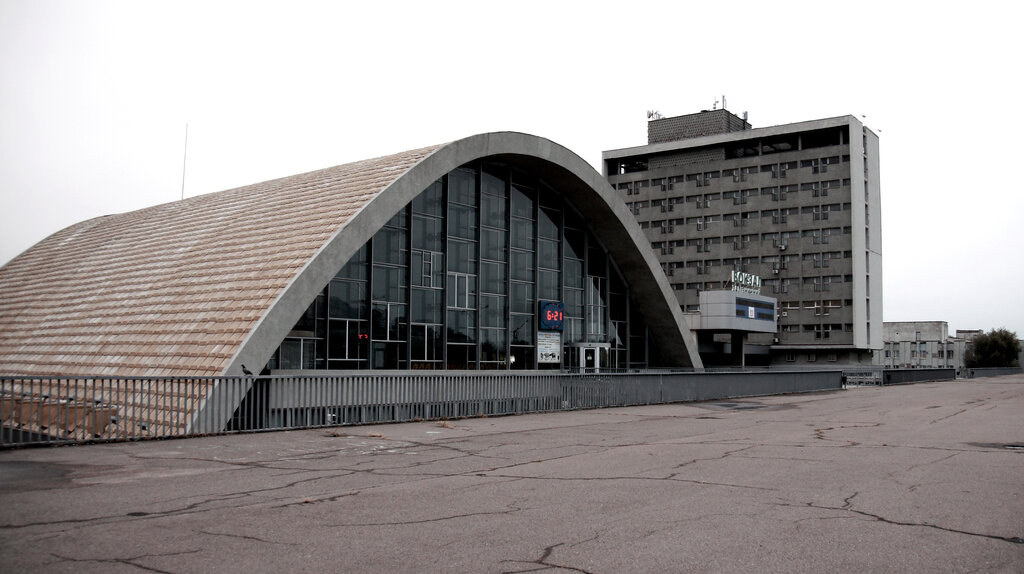 Railway station Zheleznodorozhny vokzal Lugansk, Luhansk, photo