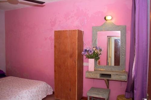 Фото Sana's Beach Guesthouse and Restaurant