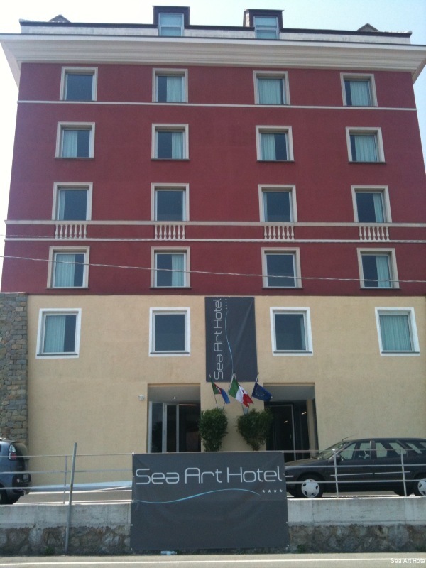 Фото Sea Art Hotel