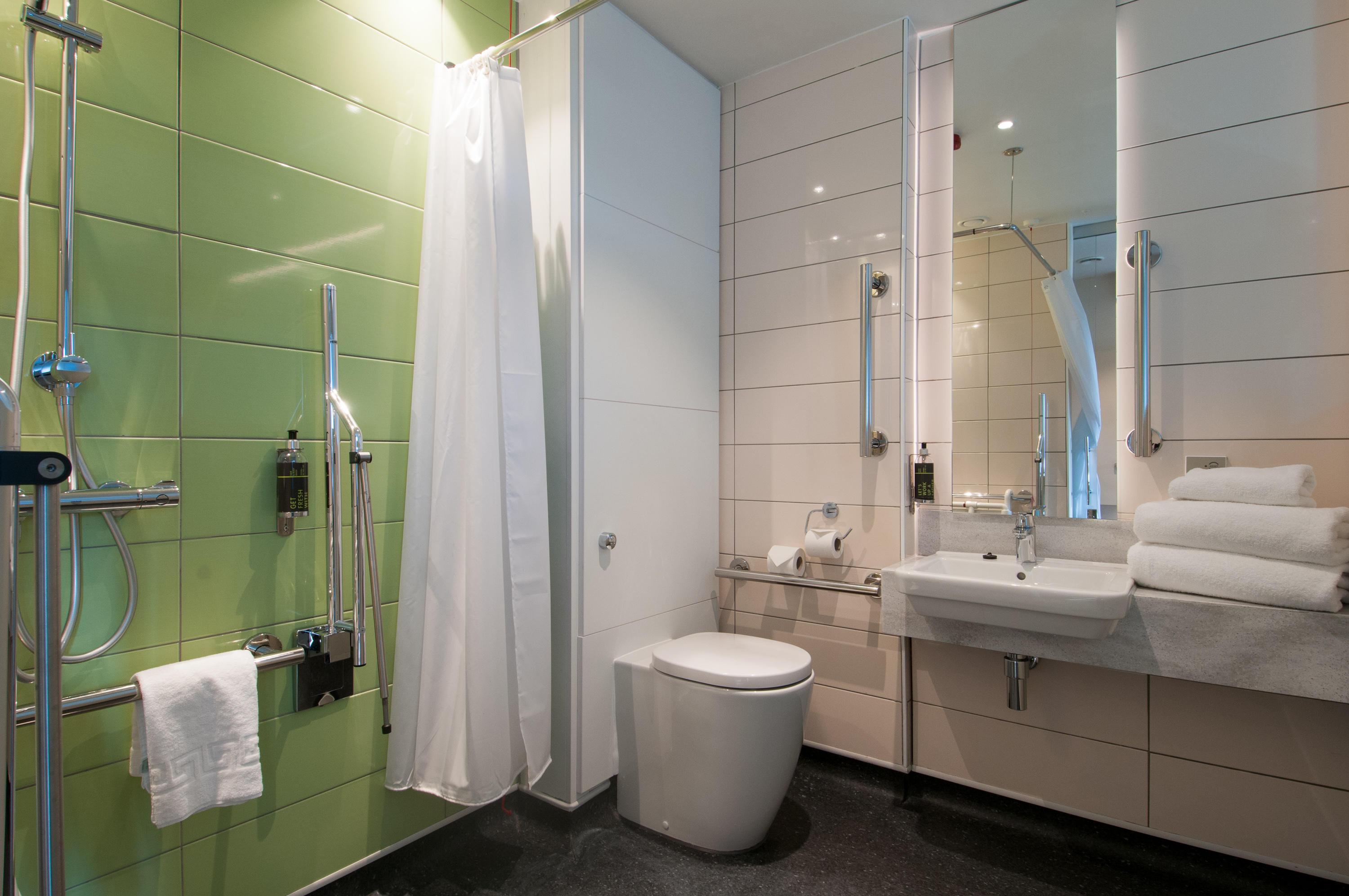 Фото Hub by Premier Inn London Goodge Street hotel