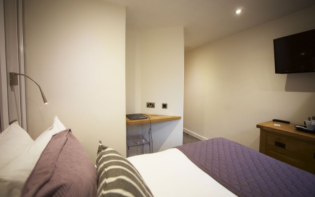 Фото Waterside Hotel & Leisure Club