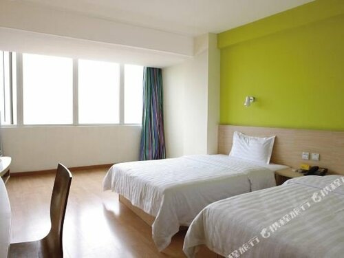 Гостиница 7 Days Inn Wuhan Jianghan Road Jiqing Street Branch в Ухане