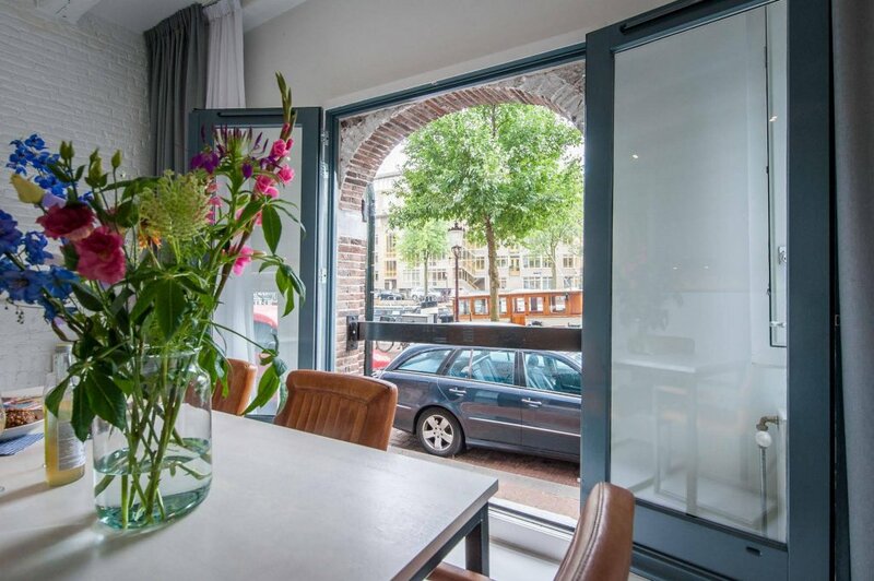 Гостиница Yays Amsterdam Salthouse Canal в Амстердаме
