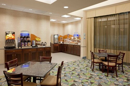 Гостиница Comfort Inn & Suites Plainville-Foxboro