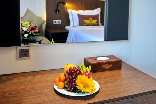 Фото Crown Nguyen Hoang Hotel