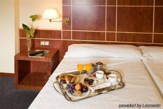 Фото Hotel Silken Reino de Aragón