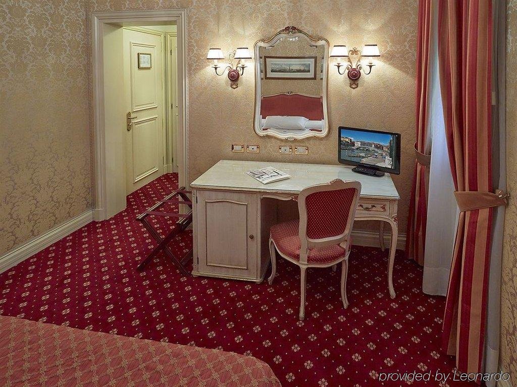 Фото Hotel Antiche Figure