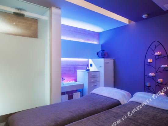 Фото Sallés Hotel Pere IV