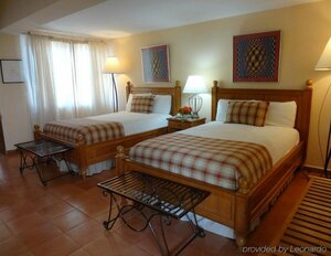 Гостиница NH Haiti El Rancho