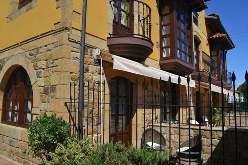 Внешний вид отеля Posada la leyenda в Сантильяна-дель-Маре, фото 3