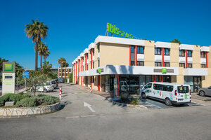 Гостиница Отель ibis Styles Nice Cap 3000 Airport в Сене-Лоране-дю-Варе