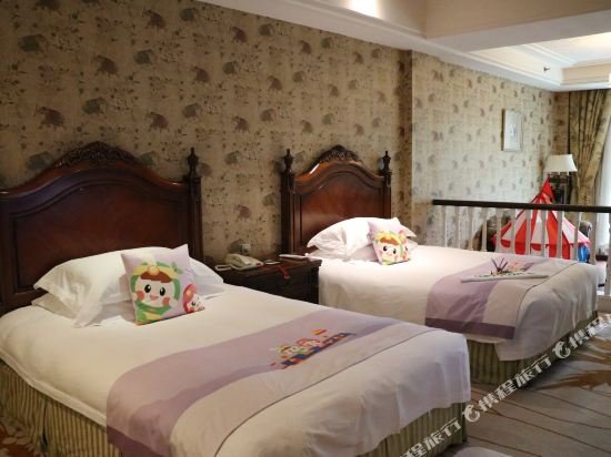 Фото The First World Hotel