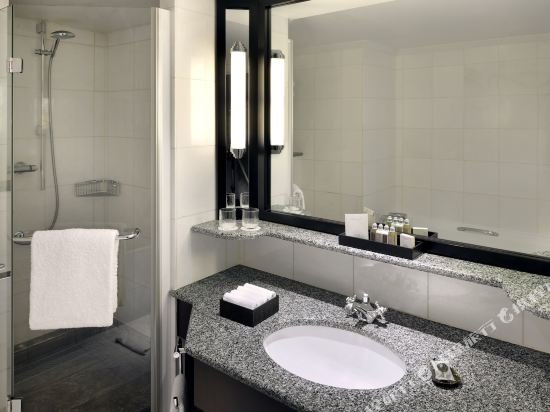 Фото Paris Marriott Champs Elysees Hotel