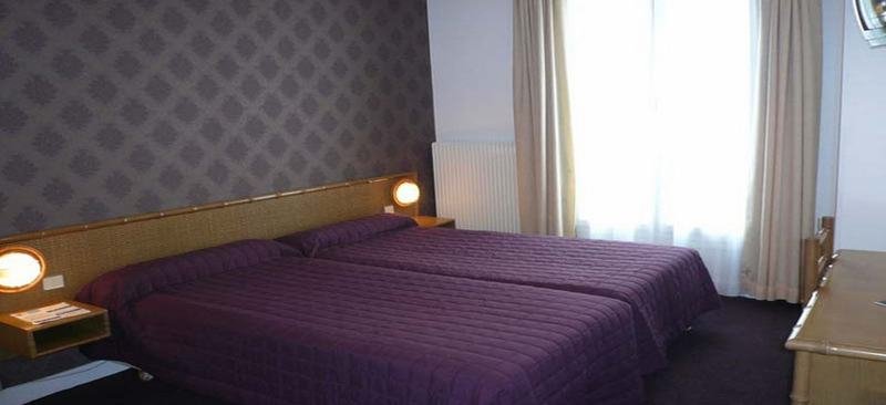 Фото Hotel D'Anjou Levallois-Perret