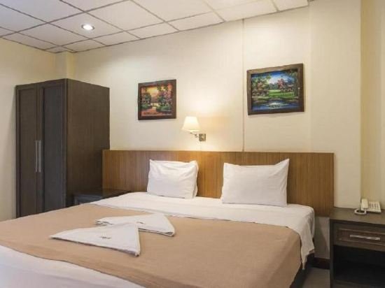 Фото Lodge 61 Bed & Breakfast Hotel