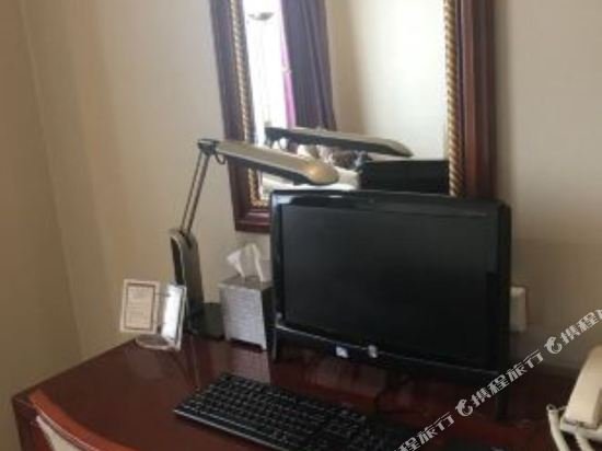 Фото Xinhai Jinjiang Hotel